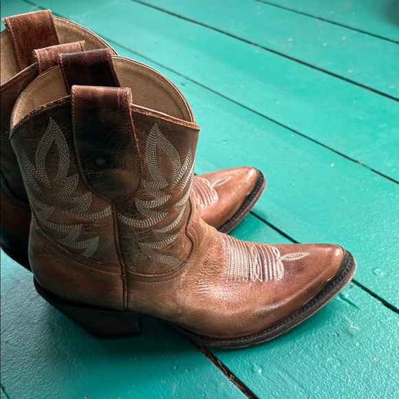 Brown Leather Cowboy Boots- 7.5- worn twice - Picture 4 of 8